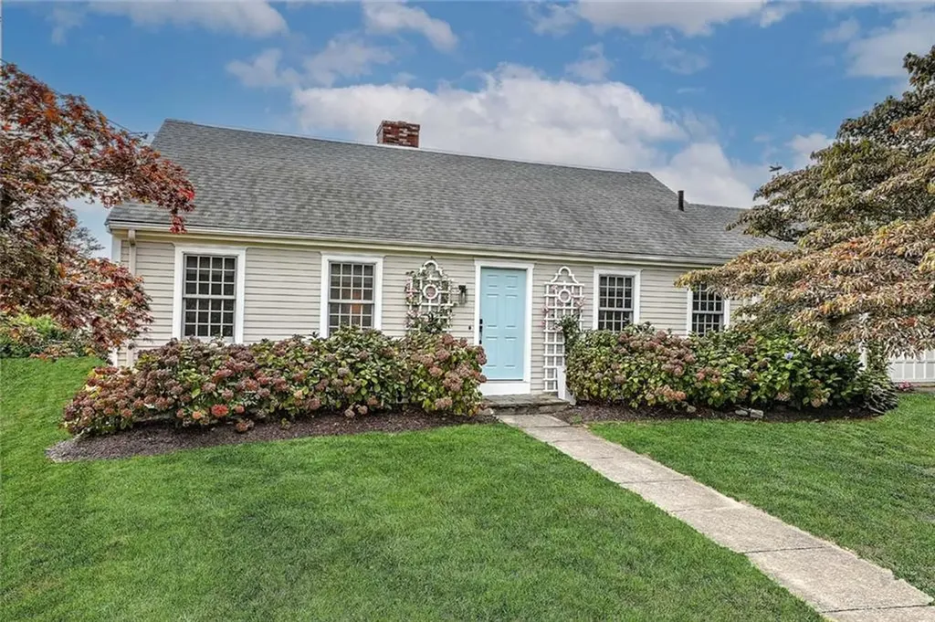 80 Leonard Drive Tiverton RI 02878