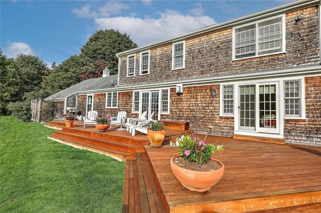 80 Leonard Drive Tiverton RI 02878
