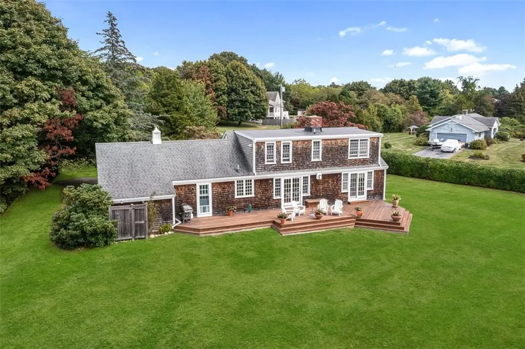 80 Leonard Drive Tiverton RI 02878