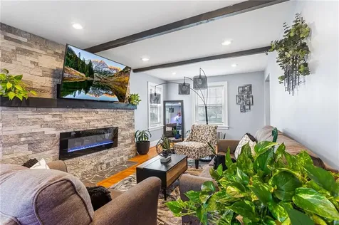 128 Elsie Street Cranston RI 02910