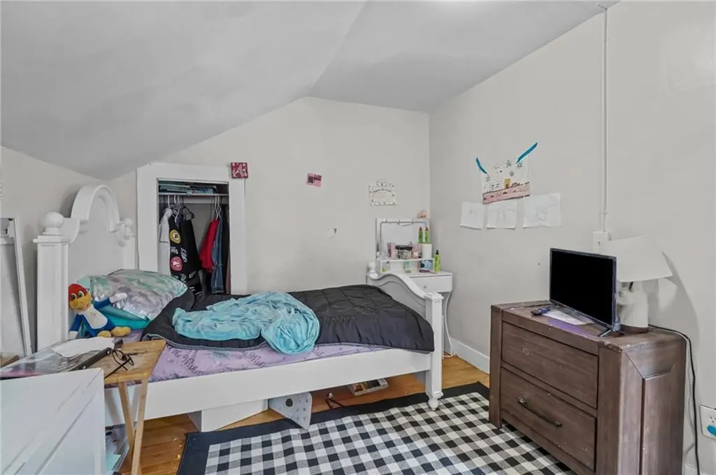 44 West Avenue Pawtucket RI 02860