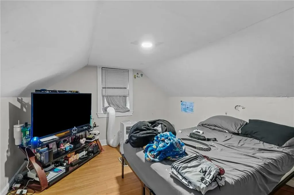 44 West Avenue Pawtucket RI 02860