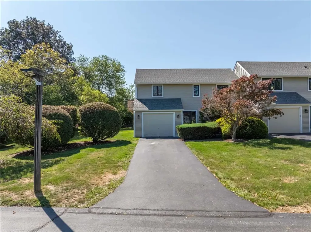 5 Fox Run Portsmouth RI 02871