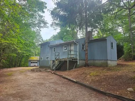 185 Burdickville Road Charlestown RI 02813