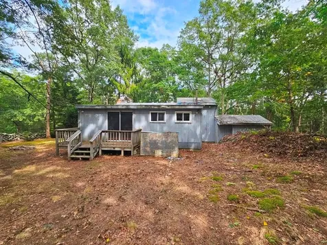 185 Burdickville Road Charlestown RI 02813