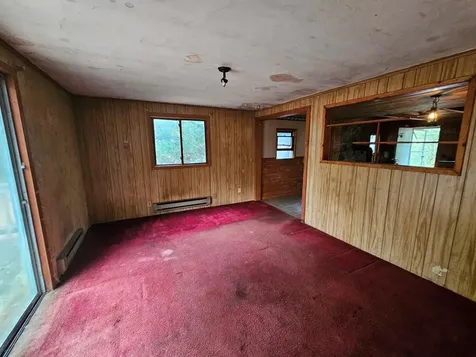 185 Burdickville Road Charlestown RI 02813