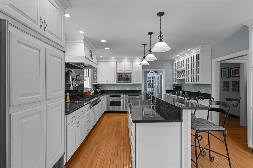 60 Ayrault Street Newport RI 02840