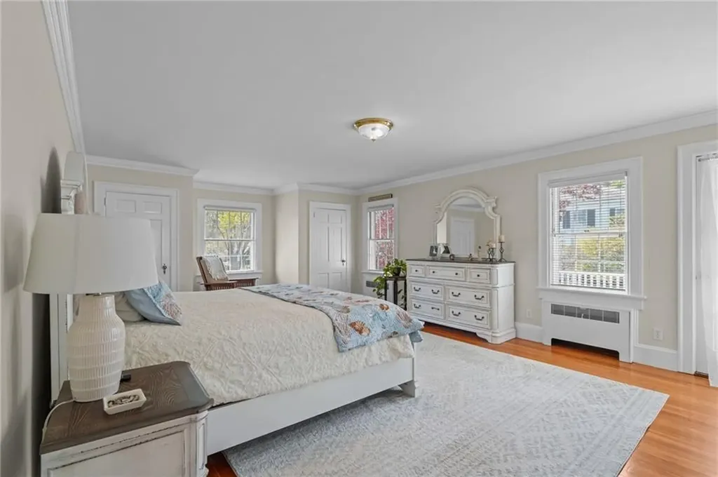 60 Ayrault Street Newport RI 02840