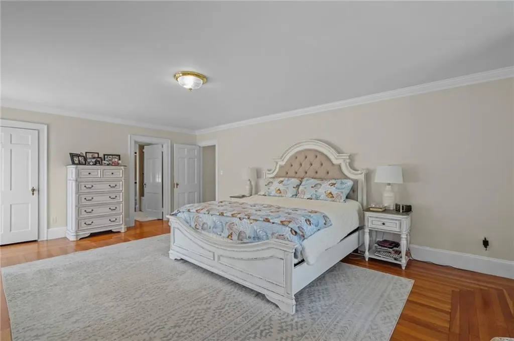 60 Ayrault Street Newport RI 02840