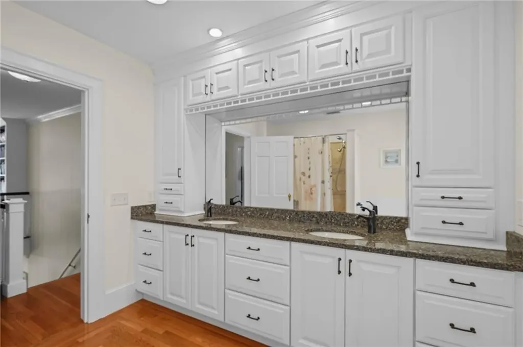 60 Ayrault Street Newport RI 02840