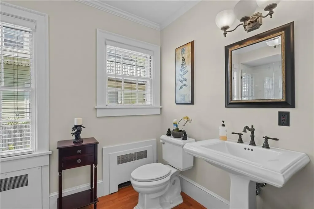 60 Ayrault Street Newport RI 02840