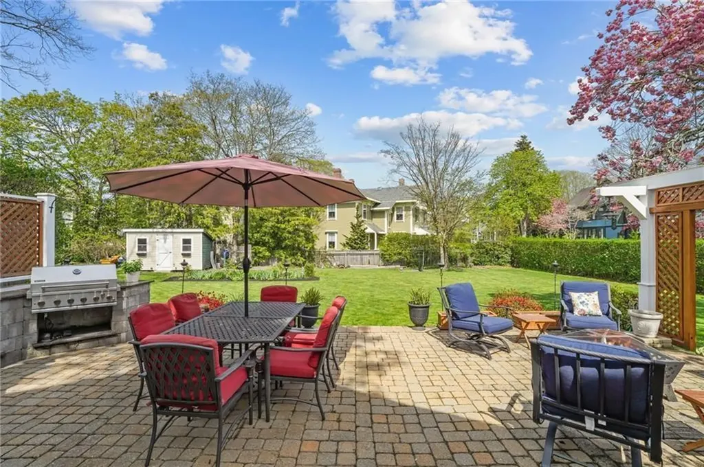 60 Ayrault Street Newport RI 02840