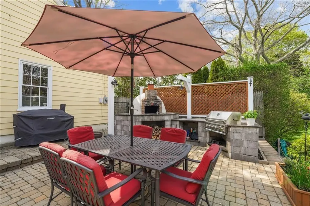 60 Ayrault Street Newport RI 02840