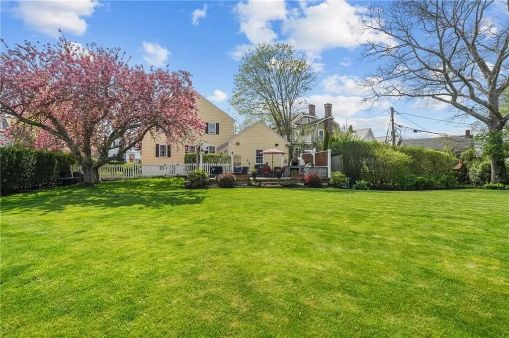 60 Ayrault Street Newport RI 02840