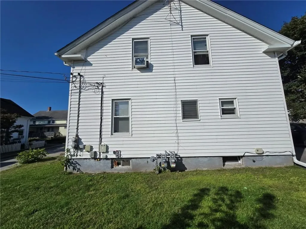 4 6 Union Street Coventry RI 02816