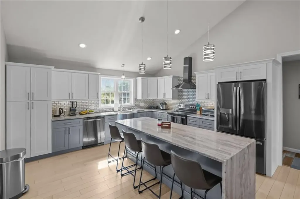 214 Danielle Drive Woonsocket RI 02895