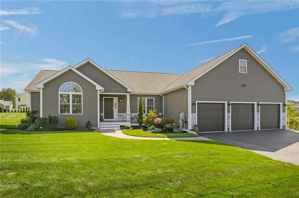 214 Danielle Drive Woonsocket RI 02895