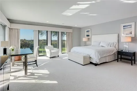 111 Ocean Avenue Newport RI 02840