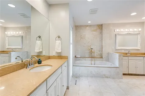 111 Ocean Avenue Newport RI 02840