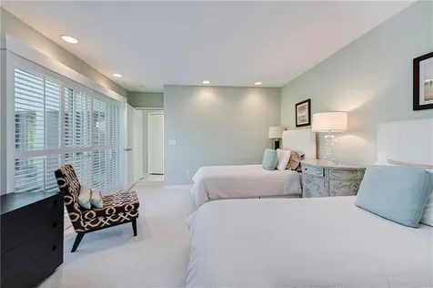 111 Ocean Avenue Newport RI 02840