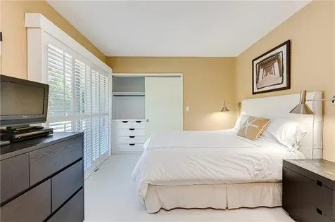 111 Ocean Avenue Newport RI 02840
