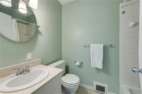 111 Ocean Avenue Newport RI 02840