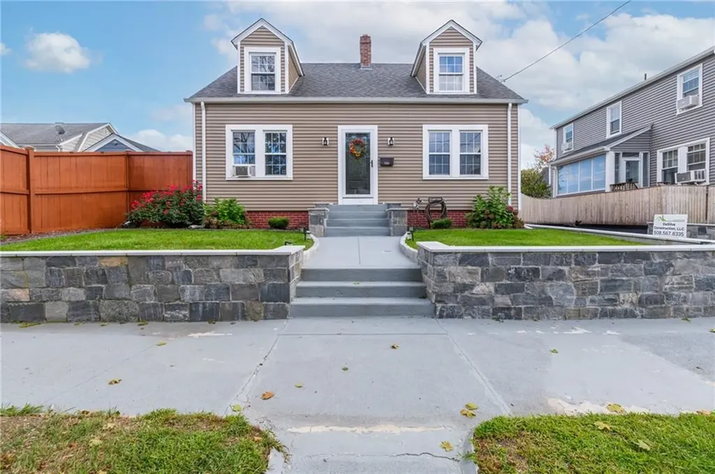 190 Auburn Street Cranston RI 02910