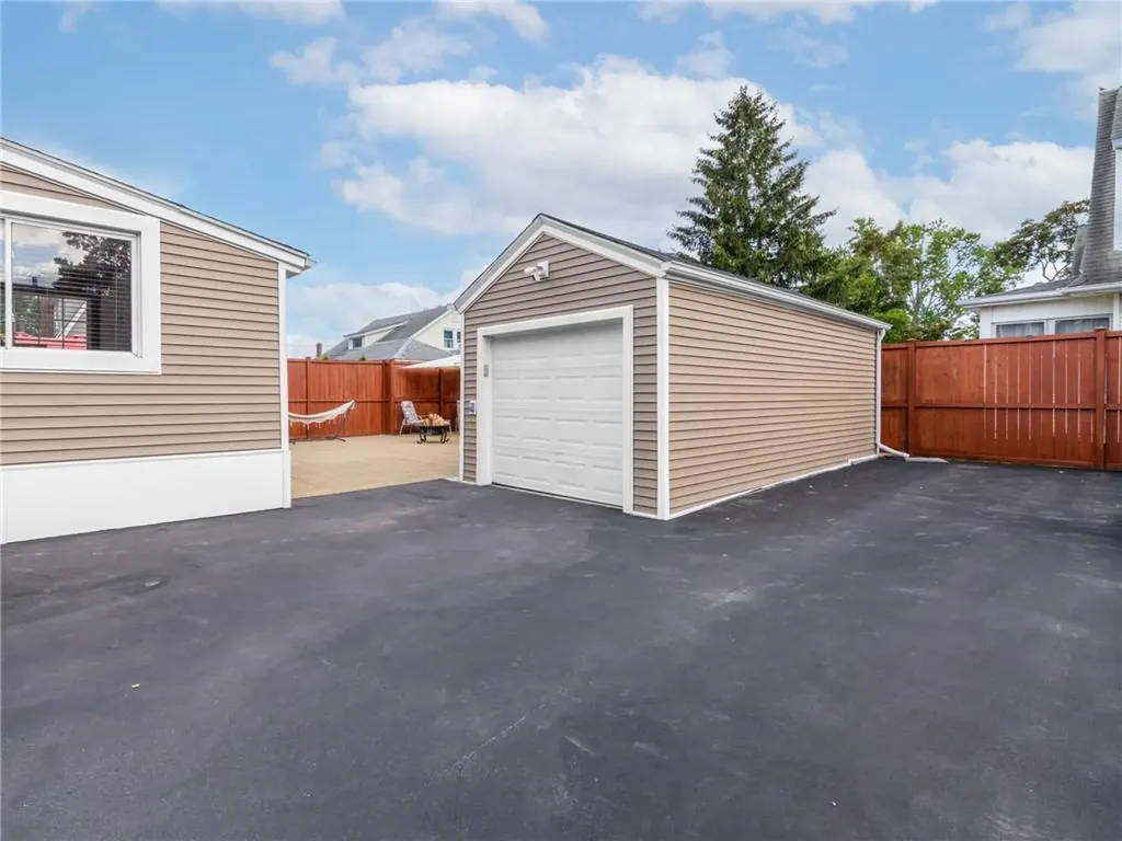 190 Auburn Street Cranston RI 02910