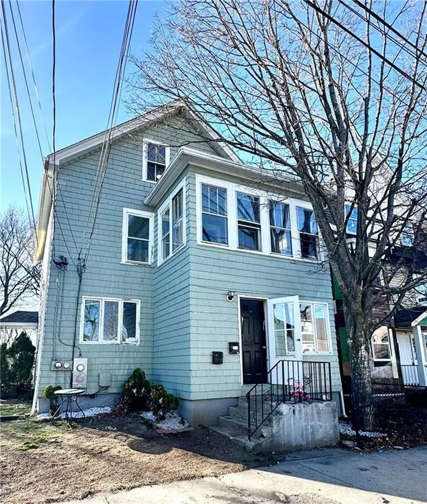 159 161 Grand Street Woonsocket RI 02895