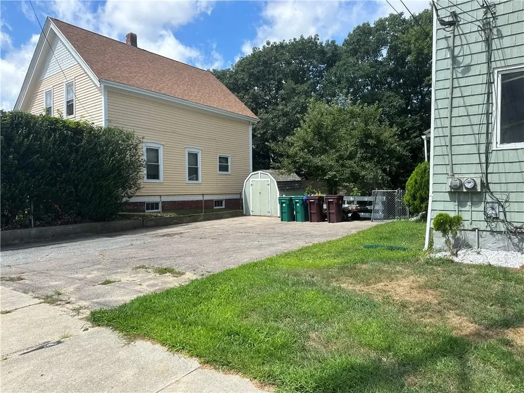 159 161 Grand Street Woonsocket RI 02895