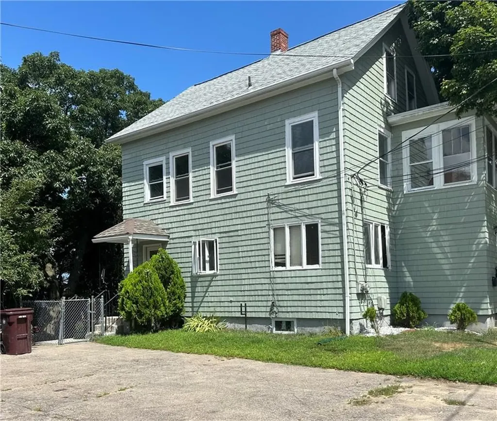 159 161 Grand Street Woonsocket RI 02895