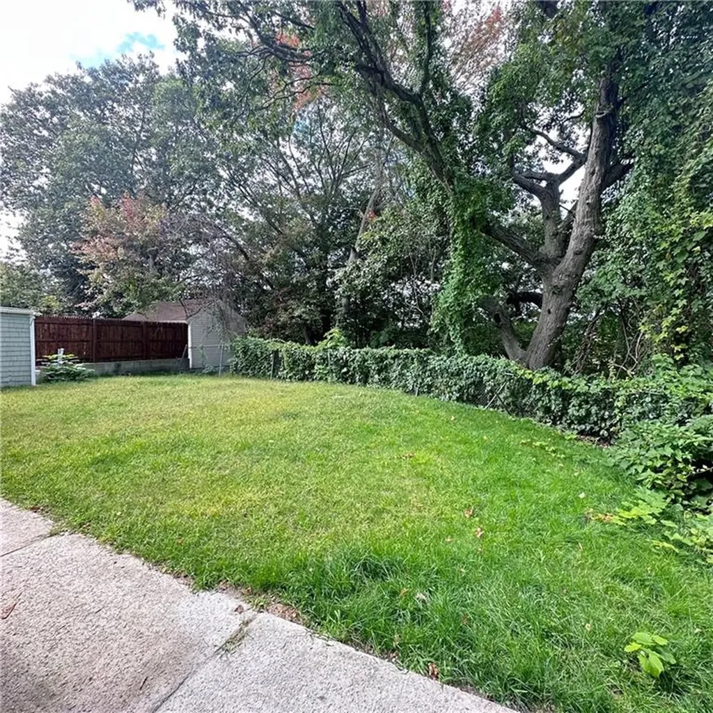 159 161 Grand Street Woonsocket RI 02895