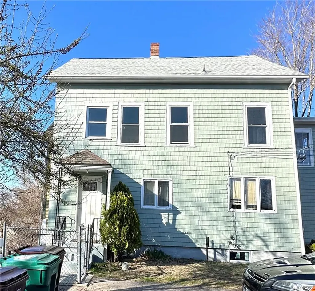 159 161 Grand Street Woonsocket RI 02895
