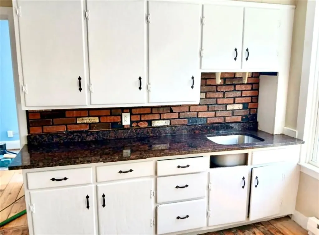 159 161 Grand Street Woonsocket RI 02895