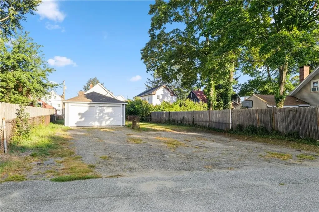 1250 Cranston Street Cranston RI 02905