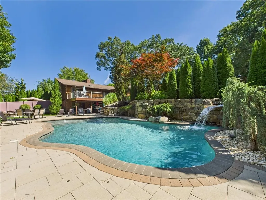 2 Valley View Drive Johnston RI 02919