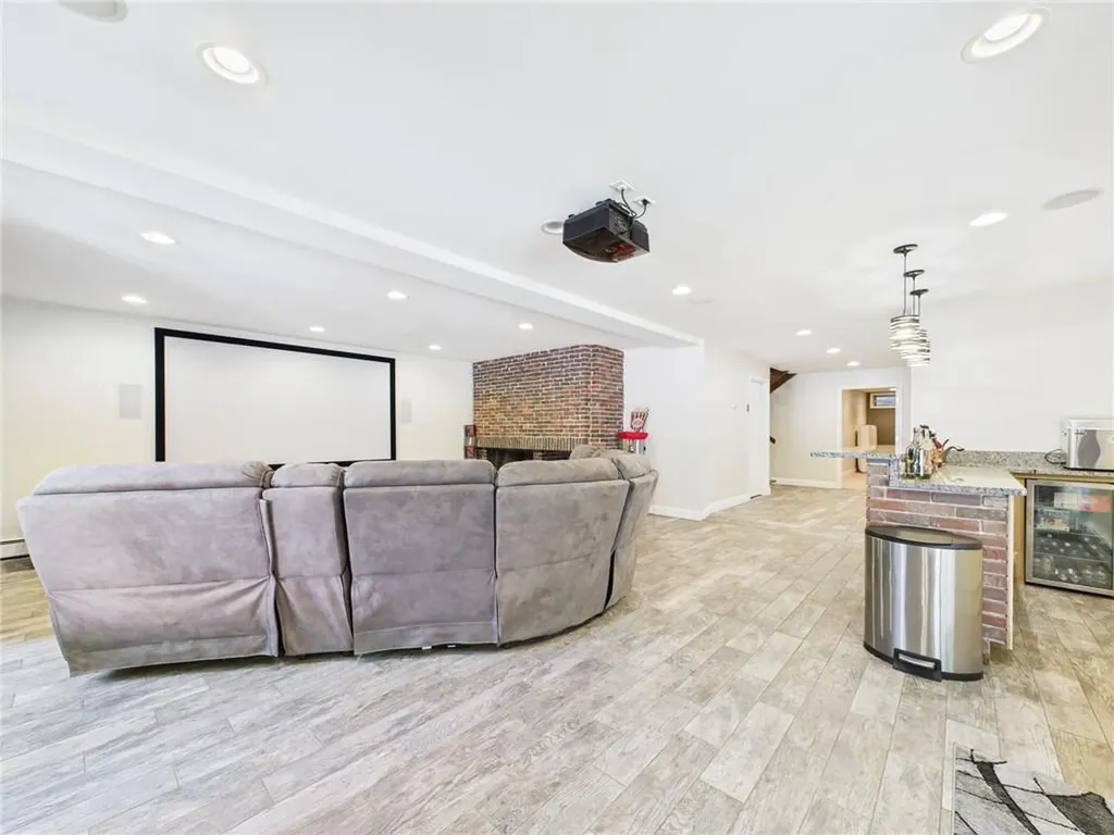 2 Valley View Drive Johnston RI 02919