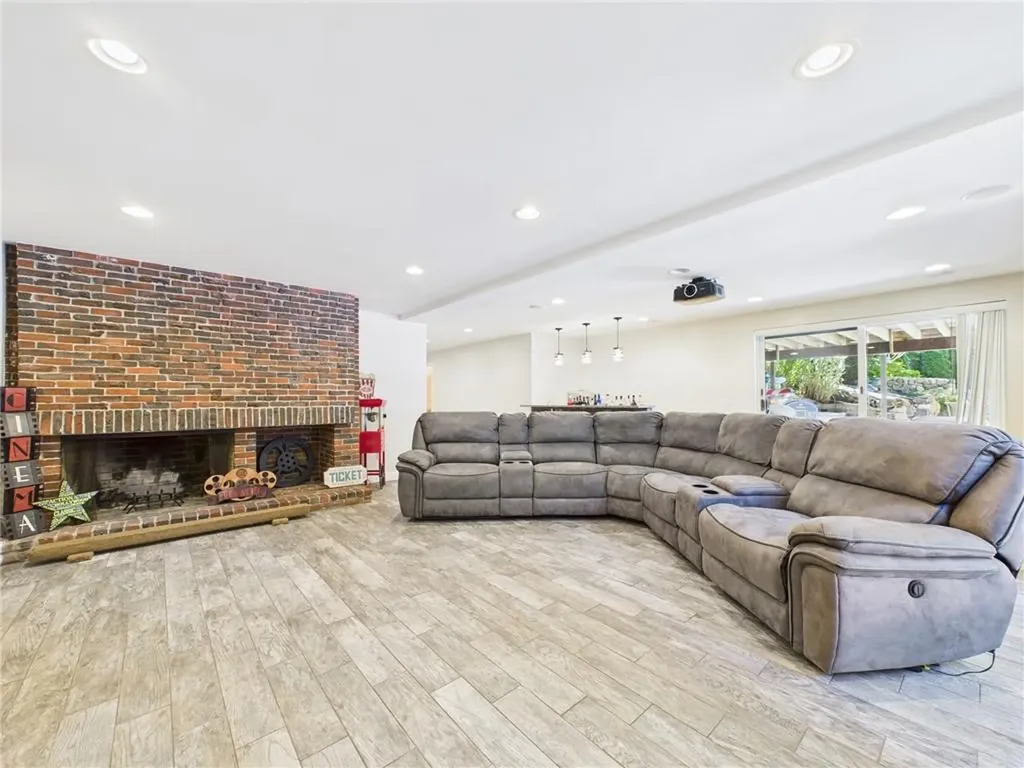2 Valley View Drive Johnston RI 02919