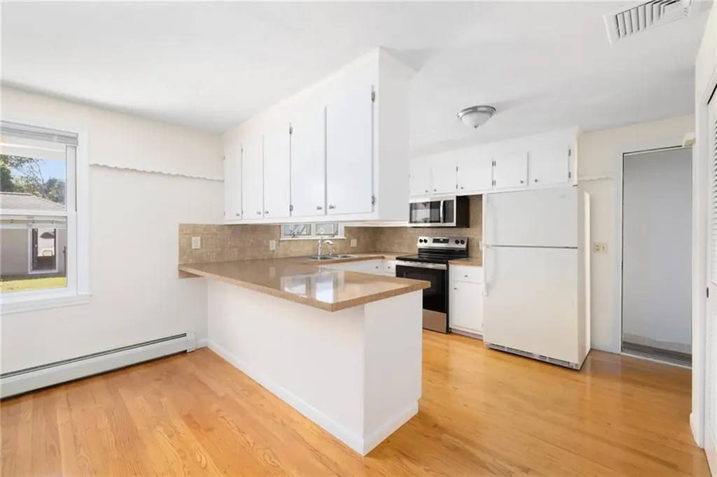 46 Ray Street Coventry RI 02816