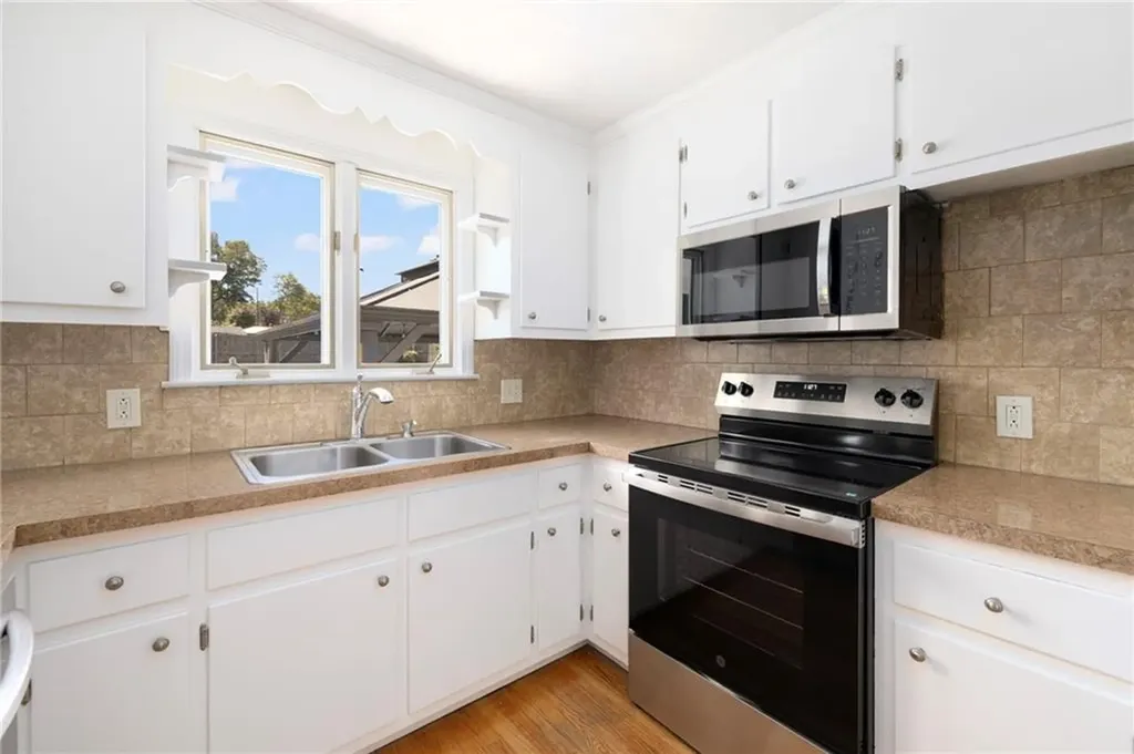 46 Ray Street Coventry RI 02816