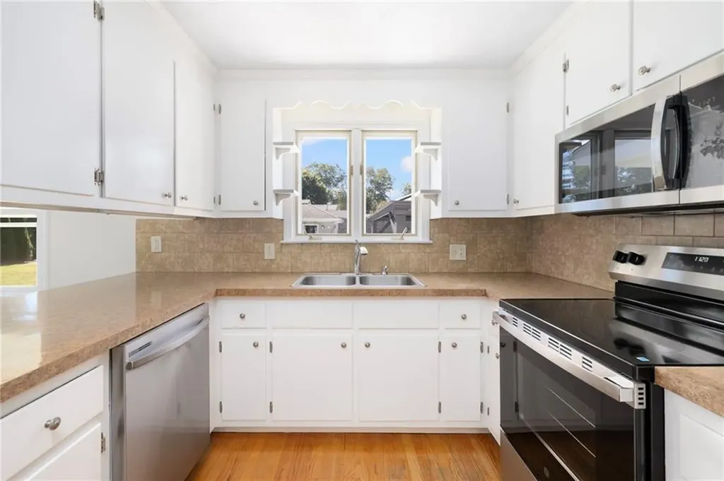 46 Ray Street Coventry RI 02816