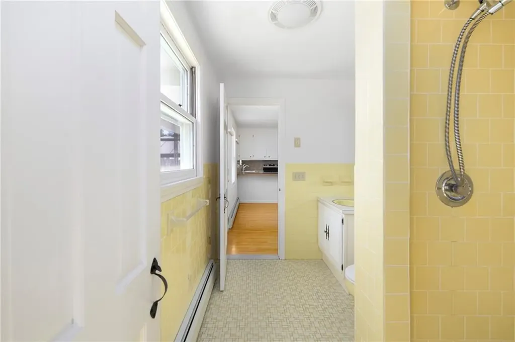 46 Ray Street Coventry RI 02816