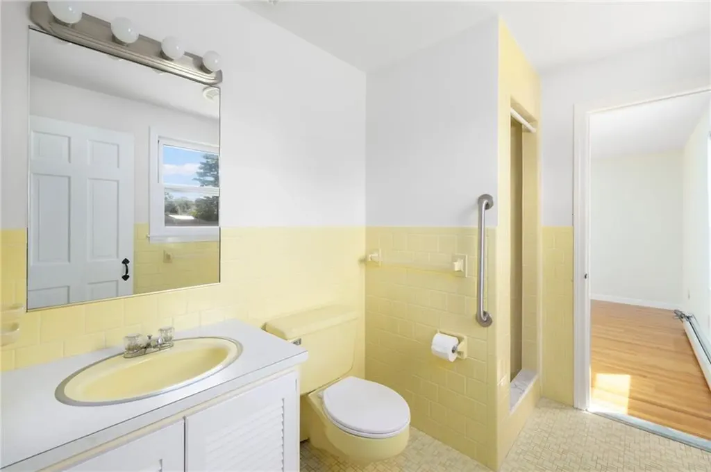 46 Ray Street Coventry RI 02816