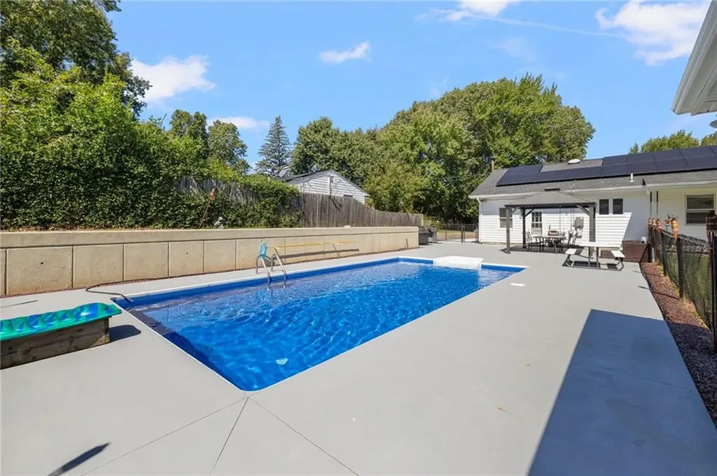 46 Ray Street Coventry RI 02816