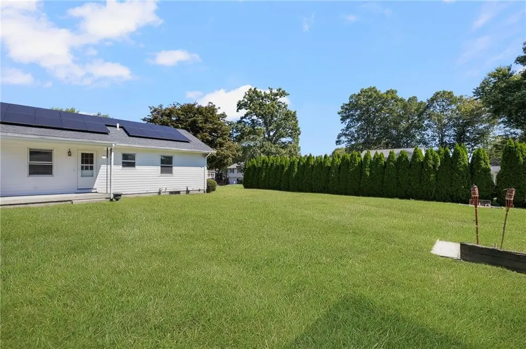 46 Ray Street Coventry RI 02816