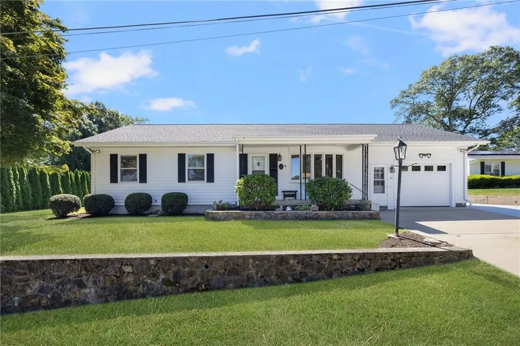 46 Ray Street Coventry RI 02816