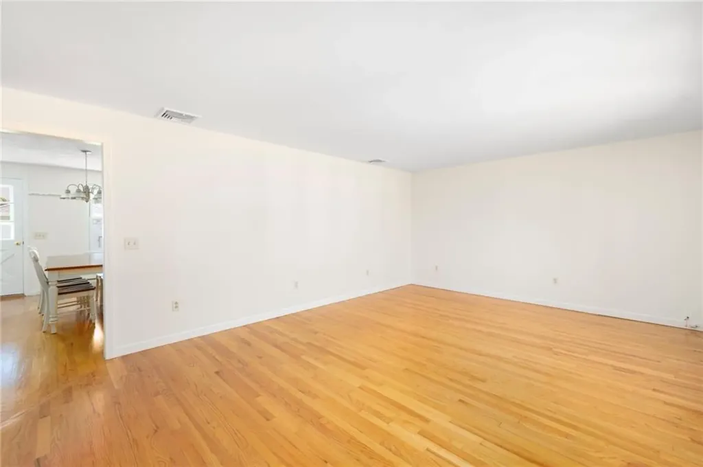 46 Ray Street Coventry RI 02816