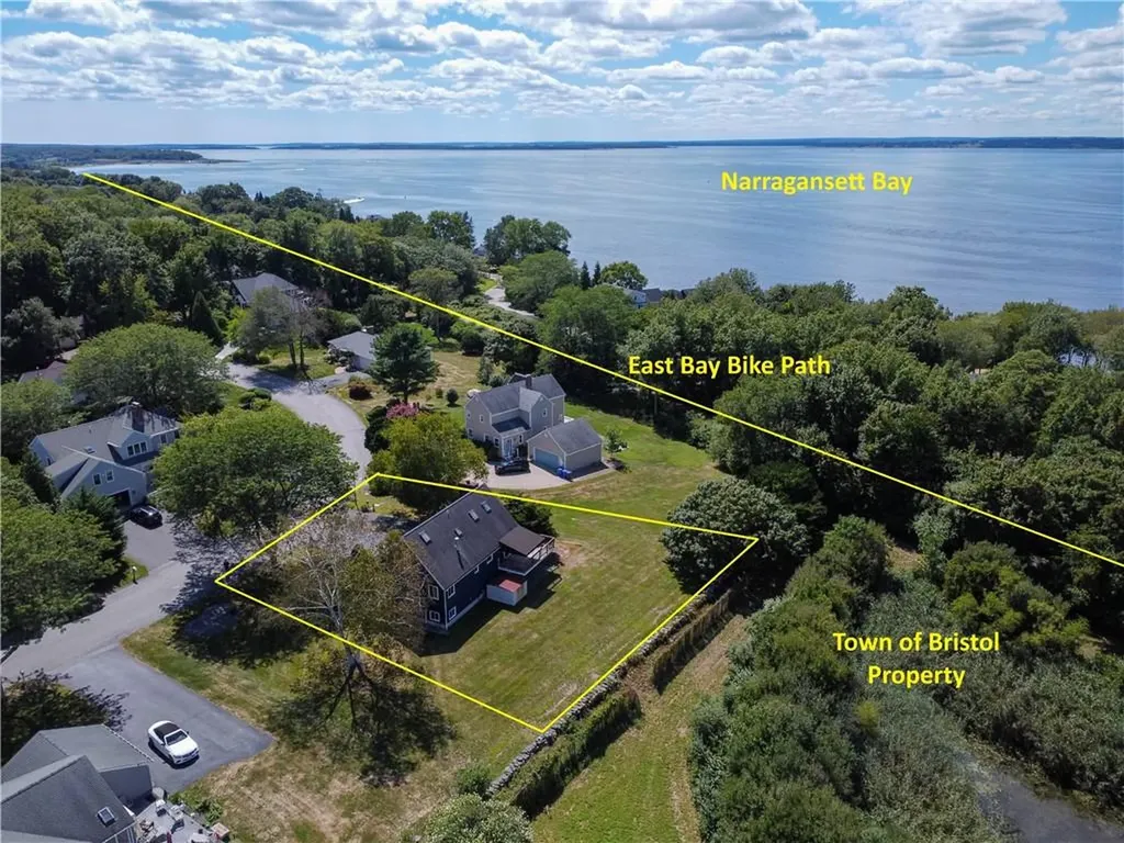 35 Tobin Lane Bristol RI 02809