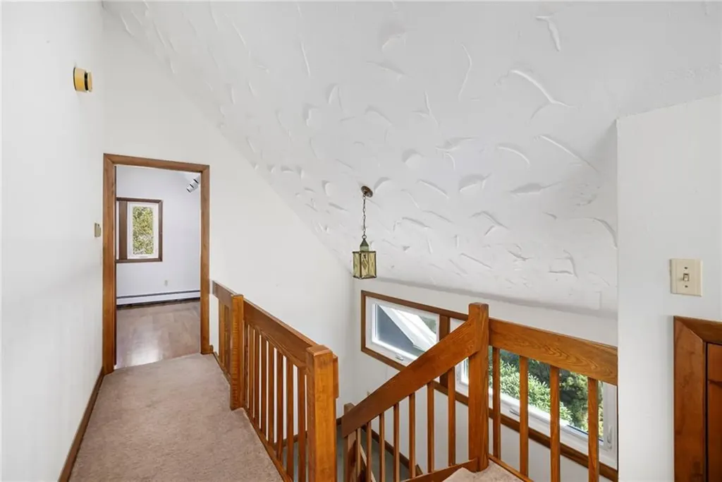 35 Tobin Lane Bristol RI 02809