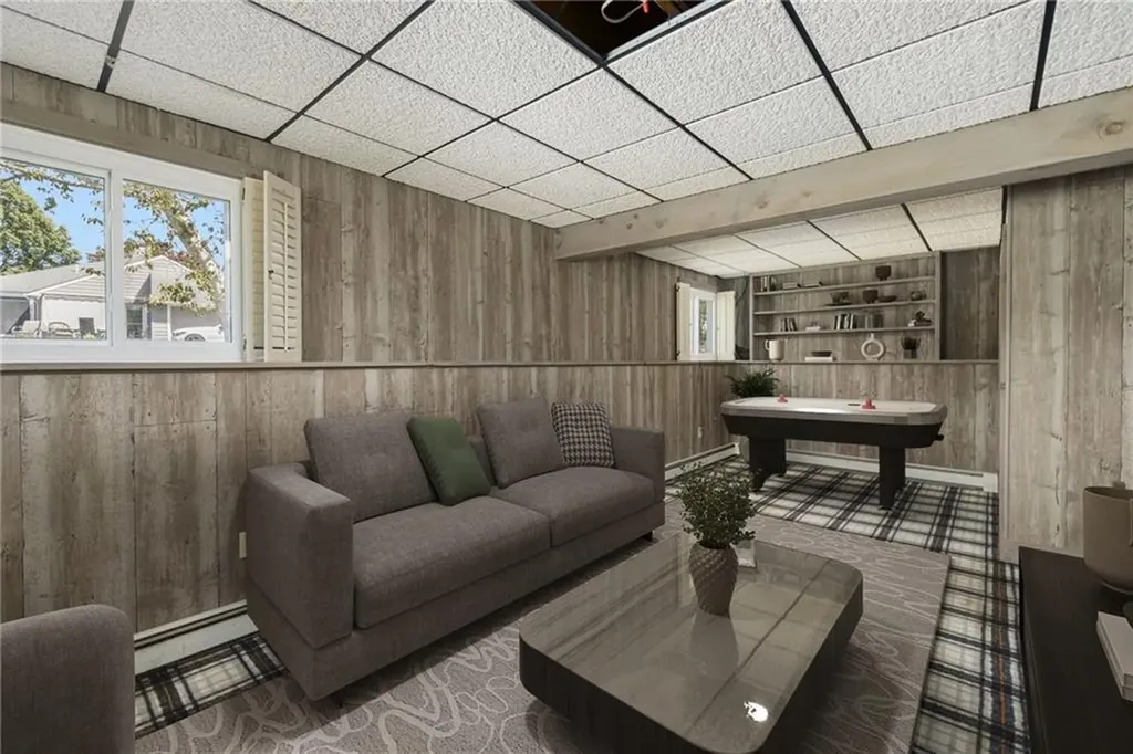 35 Tobin Lane Bristol RI 02809